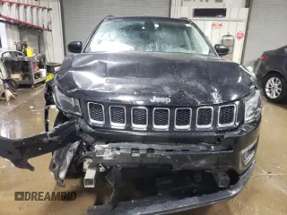 2018 Jeep Compass Latitude z VIN 3C4NJDBB9JT162108, wystawiony jako Copart lot #85360424 z przebiegiem 129 004 mil mil oraz Szkoda całkowita • Salvage title. Historia ofert i sprzedaży dostępna na DreamBid. Obrazek 5.