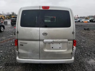 2013 Nissan NV200 SV z VIN 3N6CM0KN2DK691358, wystawiony jako Copart lot #85540004 z przebiegiem Nie podano mil oraz Szkoda całkowita • Salvage title. Historia ofert i sprzedaży dostępna na DreamBid. Obrazek 6.