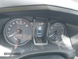 2021 Toyota Tacoma SR z VIN 5TFCZ5AN2MX263159, wystawiony jako IAAI lot #42273087 z przebiegiem 69 220 mil mil oraz . Historia ofert i sprzedaży dostępna na DreamBid. Obrazek 7.