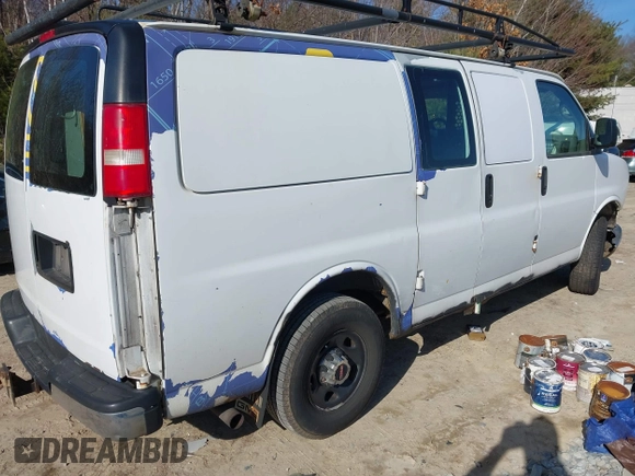 2007 GMC Savana Cargo with VIN 1GTGG25V771121736, listed as a IAAI auction lot 41805051 with 256,805 mi miles. Bid and sale history available at carsss.com. Image 4.