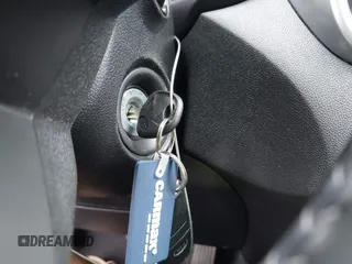 2019 Kia Sorento LX z VIN 5XYPG4A5XKG447654, wystawiony jako IAAI lot #41943667 z przebiegiem 84 241 mil mil oraz . Historia ofert i sprzedaży dostępna na DreamBid. Obrazek 11.