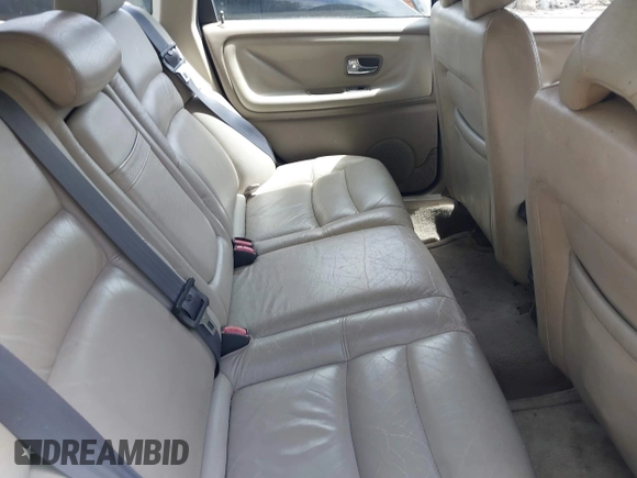 2000 Volvo V70 with VIN YV1LW61J7Y2650265, listed as a IAAI auction lot 42618821 with 234,931 mi miles and . Bid and sale history available at DreamBid. Image 8.