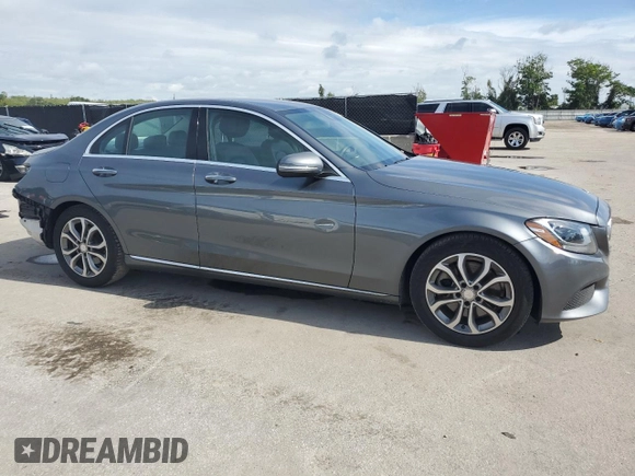 2017 Mercedes-Benz C 300 с VIN 55SWF4JB6HU192116, выставлен на аукционе Copart как лот 63013535 с пробегом 52 461 миль миль и Списание • Salvage title. История ставок и продаж доступна на DreamBid. Изображение 4.