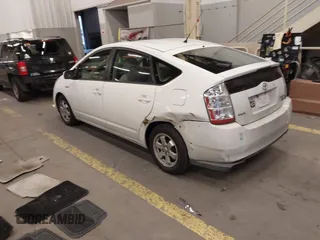2007 Toyota Prius with VIN JTDKB20U677677976, listed as a IAAI auction lot 41777887 with 211,290 mi miles. Bid and sale history available at carsss.com. Image 3.