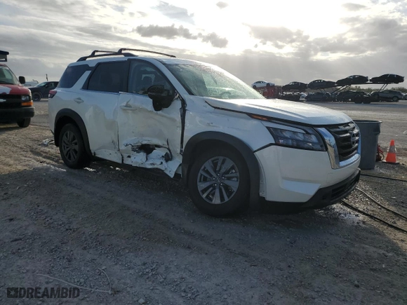 2024 Nissan Pathfinder SV with VIN 5N1DR3BA7RC238160, listed as a Copart auction lot 80734214 with 15,682 mi miles and Non Repairable. Bid and sale history available at carsss.com. Image 4.