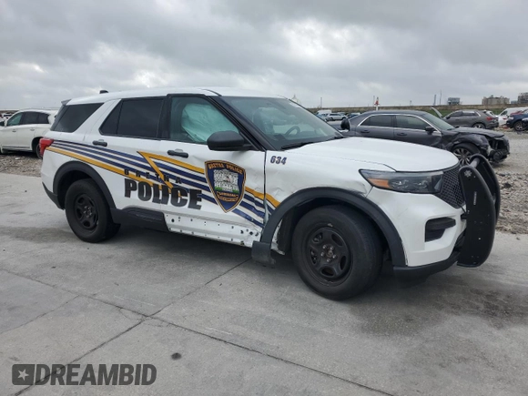 2023 Ford Police Interceptor Utility z VIN 1FM5K8AB9PGA62413, wystawiony jako Copart lot #51018865 z przebiegiem Nie podano mil oraz Szkoda całkowita • Salvage title. Historia ofert i sprzedaży dostępna na DreamBid. Obrazek 4.