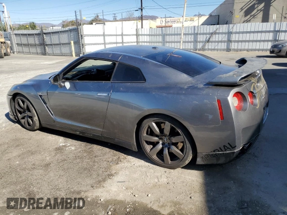 2010 Nissan GT-R Premium с VIN JN1AR5EF5AM231400, выставлен на аукционе Copart как лот 80461074 с пробегом 53 103 миль миль и Списание • Salvage title. История ставок и продаж доступна на DreamBid. Изображение 2.