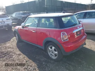 2008 MINI Hardtop with VIN WMWMF33568TT60843, listed as a IAAI auction lot 41948286 with Not Provided miles and . Bid and sale history available at DreamBid. Image 3.
