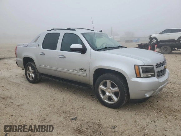 2013 Chevrolet Avalanche LT with VIN 3GNMCFE0XDG166068, listed as a Copart auction lot 43021835 with 148,575 mi miles and Salvage Title. Bid and sale history available at DreamBid. Image 4.