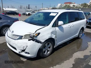 2015 Toyota Sienna LE AAS с VIN 5TDKK3DC6FS574942, выставлен на аукционе IAAI как лот 42336507 с пробегом 58 323 миль миль и . История ставок и продаж доступна на DreamBid. Изображение 2.