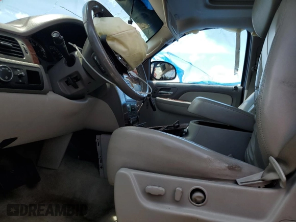 2008 Chevrolet Tahoe LTZ with VIN 1GNFC13J38R103830, listed as a Copart auction lot 53938025 with 161,942 mi miles and Salvage title. Bid and sale history available at DreamBid. Image 7.