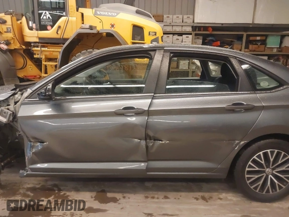 2021 Volkswagen Jetta S with VIN 3VWC57BU6MM087586, listed as a IAAI auction lot 42181804 with 61,931 mi miles and . Bid and sale history available at DreamBid. Image 15.