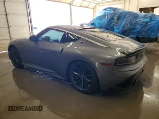 2024 Nissan Z Performance с VIN JN1BZ4BH8RM363566, выставлен на аукционе Copart как лот 47385535 с пробегом 17 514 миль миль и Списание • Salvage title. История ставок и продаж доступна на DreamBid. Изображение 2.