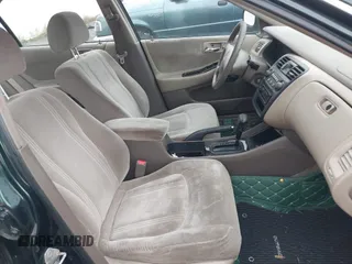 2000 Honda Accord SE с VIN 1HGCG5675YA068067, выставлен на аукционе IAAI как лот 41133127 с пробегом 284 335 миль миль и . История ставок и продаж доступна на DreamBid. Изображение 5.