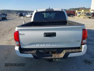 2018 Toyota Tacoma SR5 with VIN 3TMAZ5CN4JM062272, listed as a IAAI auction lot 41671472 with 114,566 mi miles and . Bid and sale history available at DreamBid. Image 17.