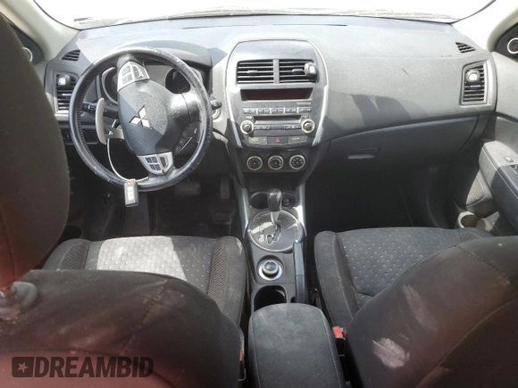 2011 Mitsubishi Outlander SE z VIN JA4AR4AU1BZ011732, wystawiony jako Copart lot #60986055 z przebiegiem Nie podano mil oraz Czysty tytuł • Clean title. Historia ofert i sprzedaży dostępna na DreamBid. Obrazek 8.