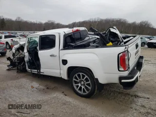 2021 GMC Canyon 4WD Denali with VIN 1GTG6EEN5M1146182, listed as a Copart auction lot 45805015 with 0 mi miles and Salvage Title. Bid and sale history available at carsss.com. Image 2.