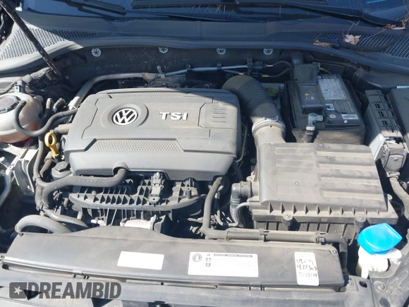 2018 Volkswagen Golf S z VIN 3VWH17AU4JM750975, wystawiony jako IAAI lot #41590132 z przebiegiem 51 479 mil mil oraz . Historia ofert i sprzedaży dostępna na DreamBid. Obrazek 10.