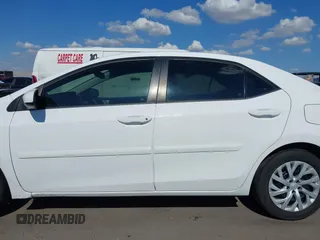 2018 Toyota Corolla L z VIN 2T1BURHE3JC076160, wystawiony jako IAAI lot #42395672 z przebiegiem 77 101 mil mil oraz . Historia ofert i sprzedaży dostępna na DreamBid. Obrazek 14.