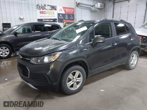 2017 Chevrolet Trax LT z VIN 3GNCJPSB4HL225450, wystawiony jako IAAI lot #42251420 z przebiegiem 54 199 mil mil oraz . Historia ofert i sprzedaży dostępna na DreamBid. Obrazek 2.