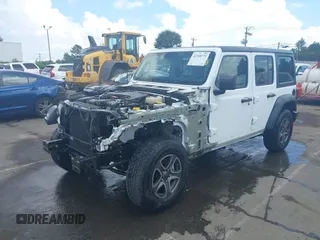 2018 Jeep Wrangler Unlimited Sport с VIN 1C4HJXDG3JW129798, выставлен на аукционе IAAI как лот 42635872 с пробегом 74 392 миль миль и . История ставок и продаж доступна на DreamBid. Изображение 20.
