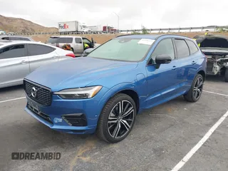 2021 Volvo XC60 Recharge Plug-In Hybrid R-Design with VIN YV4BR0DM2M1794685, listed as a IAAI auction lot 41498425 with 21,721 mi miles. Bid and sale history available at carsss.com. Image 2.
