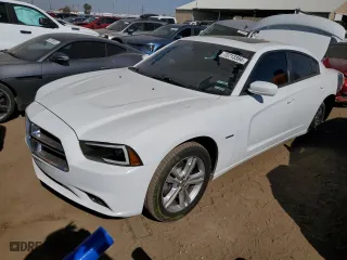 2011 Dodge Charger RT Max with VIN 2B3CM5CT5BH610920, listed as a Copart auction lot 73713394 with 136,088 mi miles and Salvage Title. Bid and sale history available at carsss.com. Image 1.