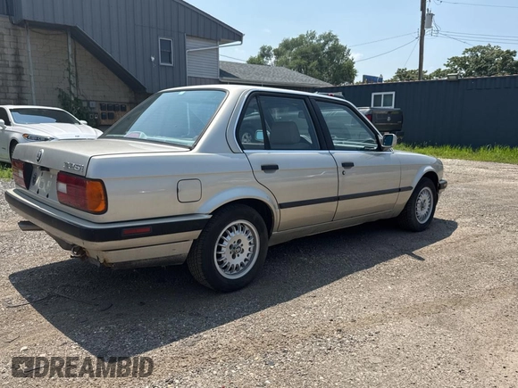 1991 BMW 3 Series с VIN WBAAD2318MED29093, выставлен на аукционе Copart как лот 65037895 с пробегом 139 180 миль миль и Чистый • Clean title. История ставок и продаж доступна на DreamBid. Изображение 4.