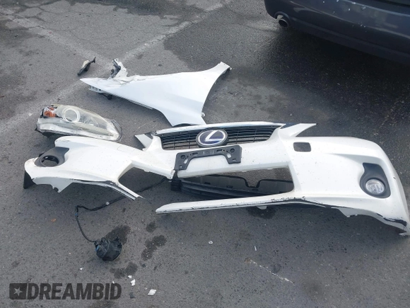 2013 Lexus CT 200h z VIN JTHKD5BH2D2147927, wystawiony jako IAAI lot #42053756 z przebiegiem 160 896 mil mil oraz . Historia ofert i sprzedaży dostępna na DreamBid. Obrazek 12.