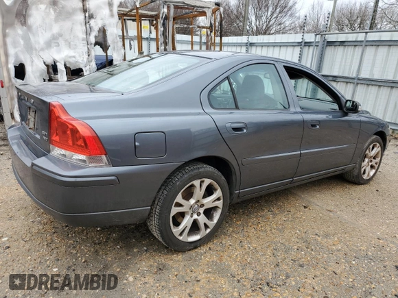2009 Volvo S60 2.5T with VIN YV1RH592092735980, listed as a Copart auction lot 43513315 with 249,392 mi miles and Clean Title. Bid and sale history available at carsss.com. Image 3.