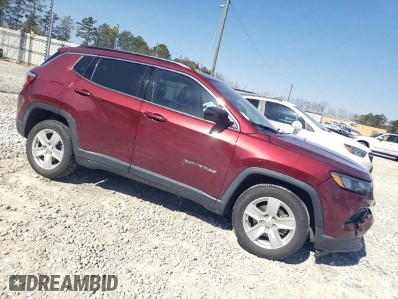2022 Jeep Compass Latitude with VIN 3C4NJCBB2NT119391, listed as a Copart auction lot 46144465 with 82,636 mi miles and Salvage Title. Bid and sale history available at carsss.com. Image 4.