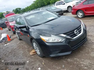 2017 Nissan Altima SV z VIN 1N4AL3AP4HC471142, wystawiony jako IAAI lot #42352846 z przebiegiem 115 263 mil mil oraz . Historia ofert i sprzedaży dostępna na DreamBid. Obrazek 1.