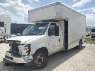 2009 Ford Econoline Cargo z VIN 1FDXE45S89DA10861, wystawiony jako Copart lot #50713435 z przebiegiem 209 070 mil mil oraz Szkoda całkowita • Salvage title. Historia ofert i sprzedaży dostępna na DreamBid. Obrazek 1.