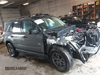 2024 Ford Bronco Sport Big Bend z VIN 3FMCR9B68RRF45638, wystawiony jako IAAI lot #42166991 z przebiegiem 2 852 mil mil oraz . Historia ofert i sprzedaży dostępna na DreamBid. Obrazek 13.
