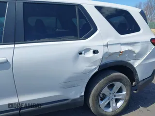 2023 Honda Pilot LX with VIN 5FNYG2H29PB007041, listed as a IAAI auction lot 41887999 with 8,107 mi miles. Bid and sale history available at carsss.com. Image 17.