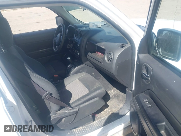 2012 Jeep Patriot Sport with VIN 1C4NJRBBXCD576424, listed as a IAAI auction lot 41823663 with 194,765 mi miles and . Bid and sale history available at carsss.com. Image 5.