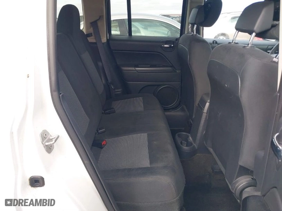 2016 Jeep Patriot Sport with VIN 1C4NJPBA5GD553263, listed as a IAAI auction lot 41806856 with 105,839 mi miles. Bid and sale history available at carsss.com. Image 8.