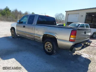2001 Chevrolet Silverado 1500 LS with VIN 2GCEC19T311291874, listed as a IAAI auction lot 41779794 with 444,086 mi miles. Bid and sale history available at carsss.com. Image 3.