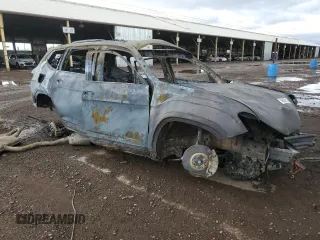 2024 Volkswagen Atlas SEL with VIN 1V2BR2CA1RC527523, listed as a Copart auction lot 48052165 with Not provided miles and Non repairable. Bid and sale history available at DreamBid. Image 4.