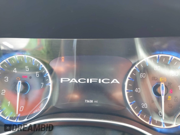 2020 Chrysler Pacifica Limited с VIN 2C4RC1GG1LR184429, выставлен на аукционе IAAI как лот 42701918 с пробегом 73 638 миль миль и . История ставок и продаж доступна на DreamBid. Изображение 7.