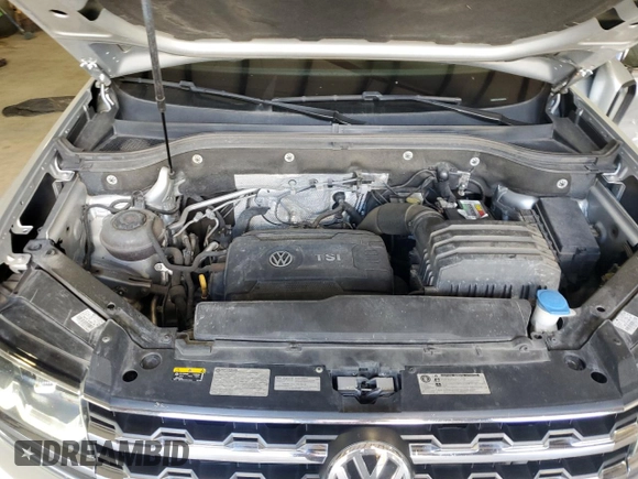 2019 Volkswagen Atlas SE with VIN 1V2DP2CA1KC586530, listed as a Copart auction lot 67574044 with 98,787 mi miles and Salvage title. Bid and sale history available at DreamBid. Image 14.
