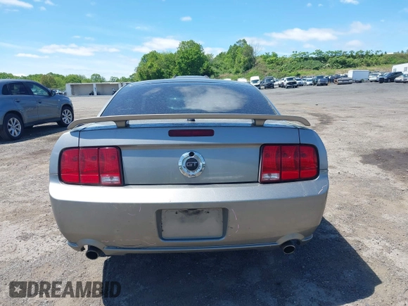 2009 Ford Mustang GT z VIN 1ZVHT82H295123520, wystawiony jako IAAI lot #42313485 z przebiegiem 153 069 mil mil oraz . Historia ofert i sprzedaży dostępna na DreamBid. Obrazek 17.
