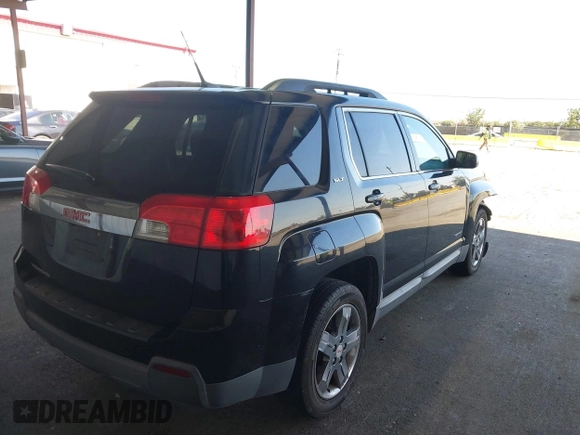 2013 GMC Terrain SLT z VIN 2GKALUEK5D6136378, wystawiony jako IAAI lot #42598820 z przebiegiem 136 274 mil mil oraz . Historia ofert i sprzedaży dostępna na DreamBid. Obrazek 4.