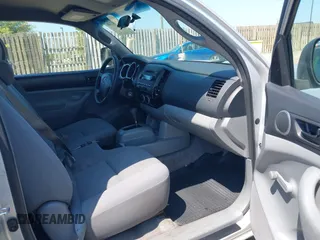 2006 Toyota Tacoma with VIN 5TENX22N16Z146230, listed as a IAAI auction lot 42663040 with 280,274 mi miles and . Bid and sale history available at DreamBid. Image 5.