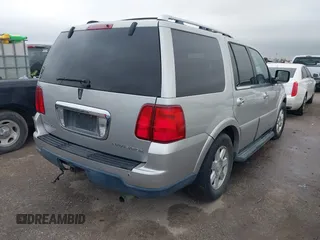 2006 Lincoln Navigator Luxury with VIN 5LMFU27506LJ01597, listed as a IAAI auction lot 41693004 with Not Provided miles. Bid and sale history available at carsss.com. Image 4.