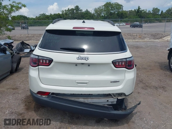 2018 Jeep Compass Latitude with VIN 3C4NJCBB8JT293444, listed as a IAAI auction lot 42372611 with 38,928 mi miles and . Bid and sale history available at DreamBid. Image 17.