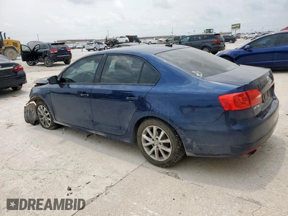 2012 Volkswagen Jetta SE с VIN 3VWDX7AJ0CM453319, выставлен на аукционе Copart как лот 57071625 с пробегом 93 355 миль миль и Списание • Salvage title. История ставок и продаж доступна на DreamBid. Изображение 2.
