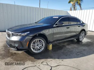 2025 BMW 5 Series 530i with VIN WBA43FJ09SCT21026, listed as a Copart auction lot 87364074 with 0 mi miles and Clean Title. Bid and sale history available at carsss.com. Image 1.