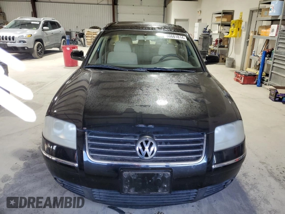 2001 Volkswagen Passat z VIN WVWPH63B61P275520, wystawiony jako Copart lot #86681814 z przebiegiem 142 184 mil mil oraz Szkoda całkowita • Salvage title. Historia ofert i sprzedaży dostępna na DreamBid. Obrazek 5.