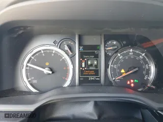 2024 Toyota 4Runner Limited with VIN JTEKU5JR6R6255314, listed as a Copart auction lot 77453234 with 2,947 mi miles and Salvage Title. Bid and sale history available at carsss.com. Image 9.